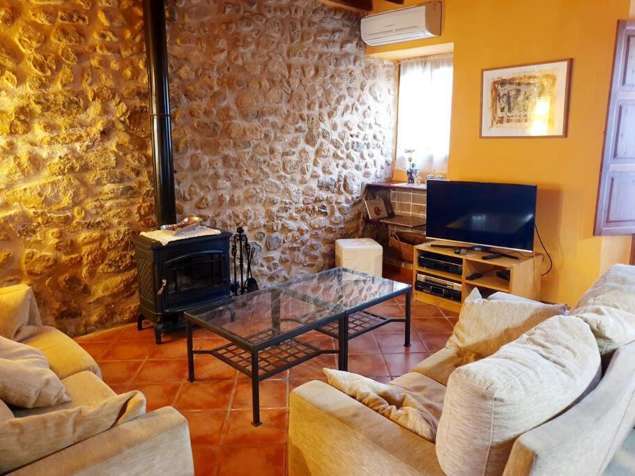 Sotio, Village House In กัมปาเนต ภายนอก รูปภาพ